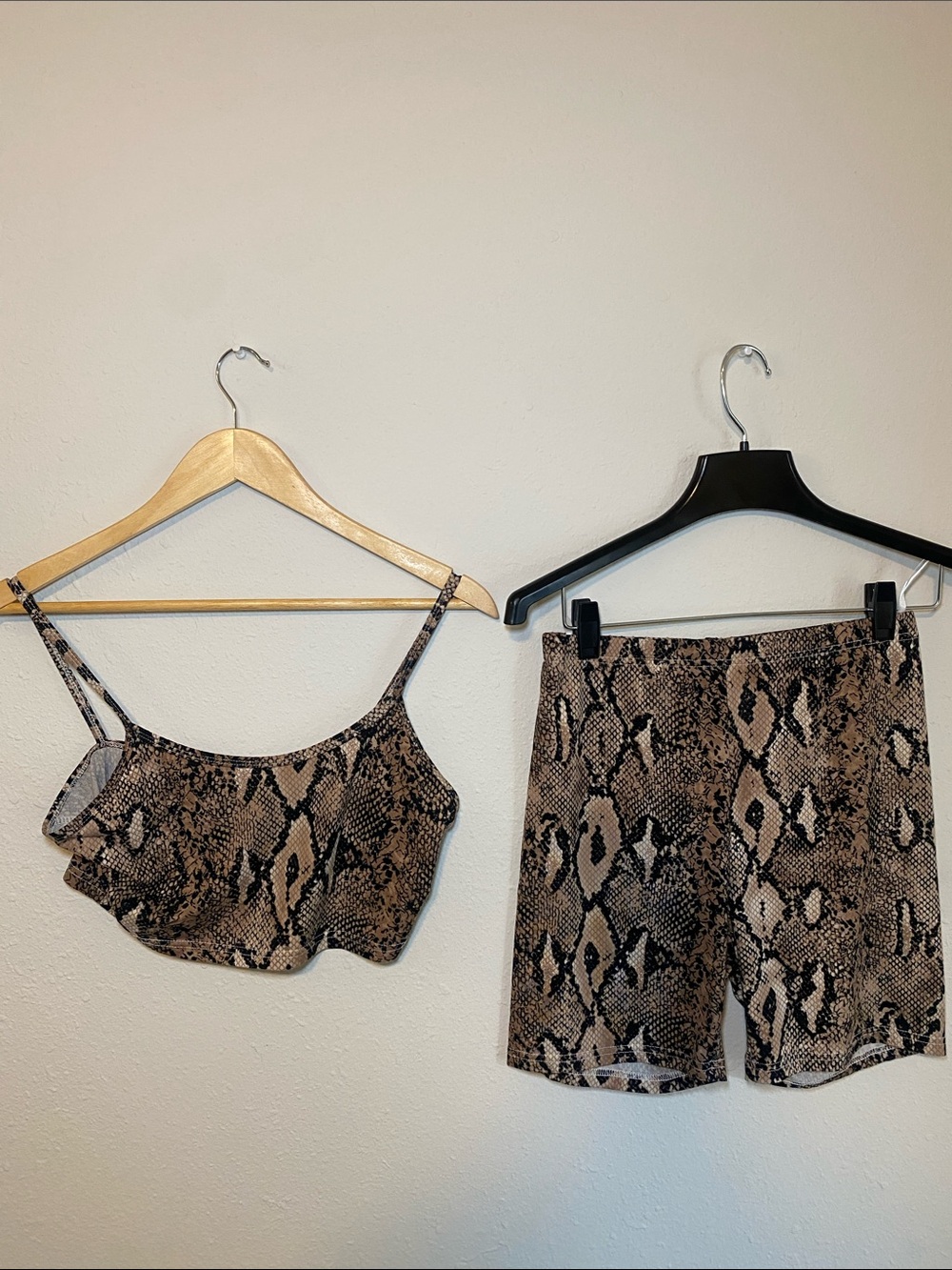 Brown Two-Piece Set - Picture 4 of 15